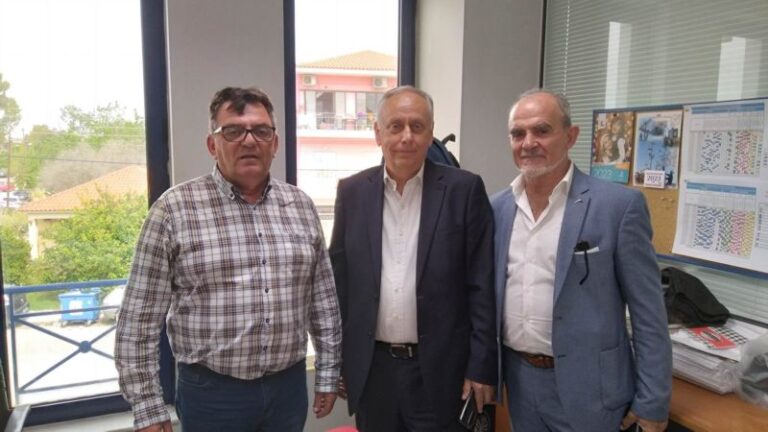 Στον ΔΕΔΔΗΕ Πύργου ο Νίκος Καλάκος – Συζήτησε με τους εργαζομένους τα ζητήματα που απασχολούν την υπηρεσία
