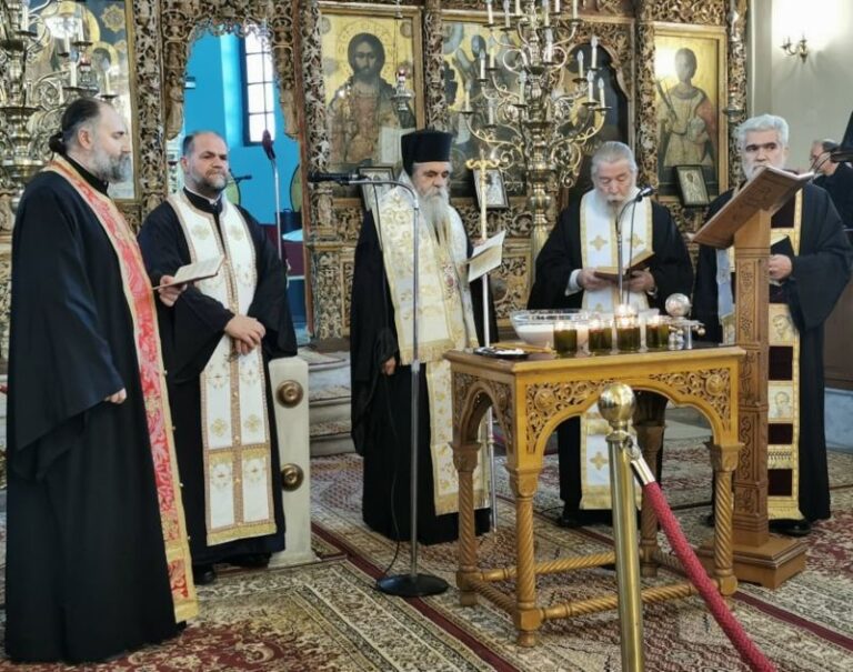 Προεόρτιο Ευχέλαιο στον Πολιούχο του Πύργου Άγιο Χαράλαμπο!