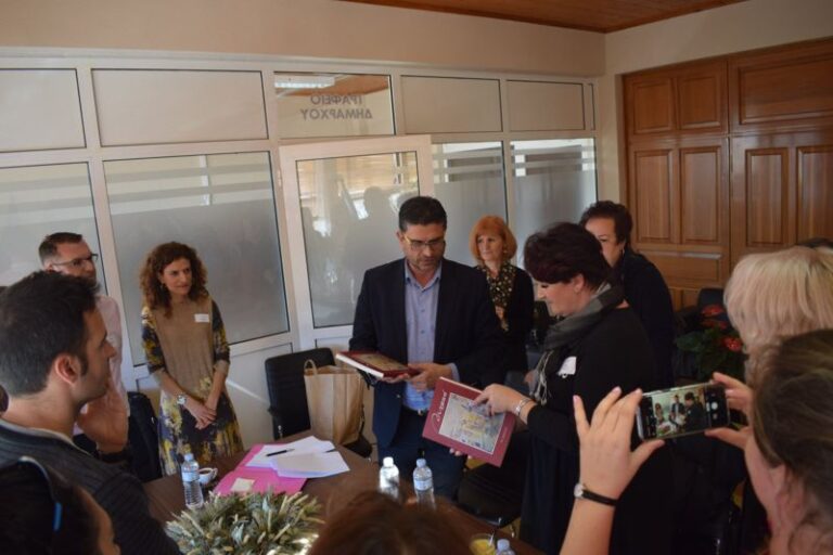 Επίσκεψη στον Δήμαρχο Ανδραβίδας – Κυλλήνης από τους καθηγητές του προγράμματος  Erasmus+
