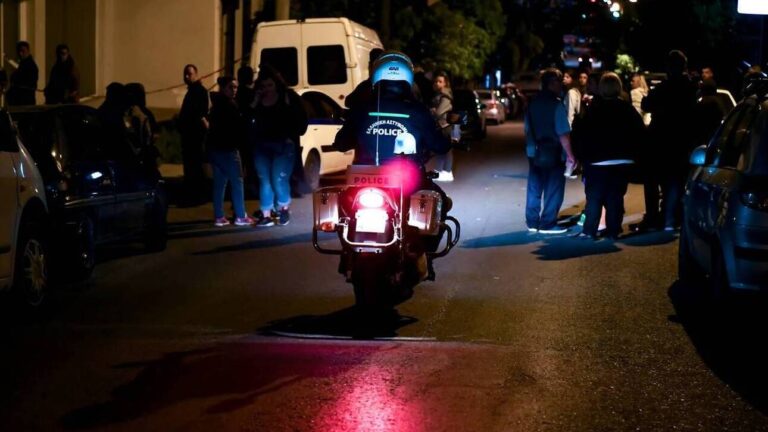 Από την Ηλεία ο άνδρας που κρεμάστηκε με γραβάτα έξω από το Ωδείο Αθηνών