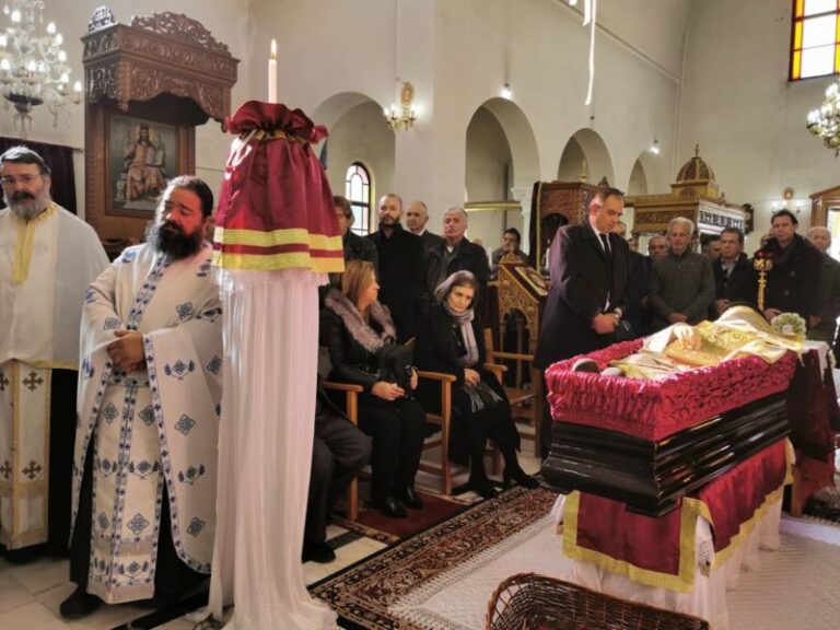 Στην αιωνιότητα ο μακαριστός  Πρωτοπρεσβύτερος π. Αθανάσιος Μπράβος, Εφημέριος Γλύφας Ηλείας.