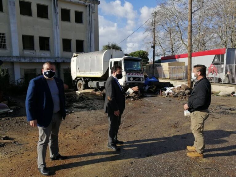 Απομακρύνονται και τα τελευταία στρώματα από το παλιό Νοσοκομείο.  Παναγιώτης Αντωνακόπουλος «Στόχος μας η πλήρης αποκατάσταση του χώρου»
