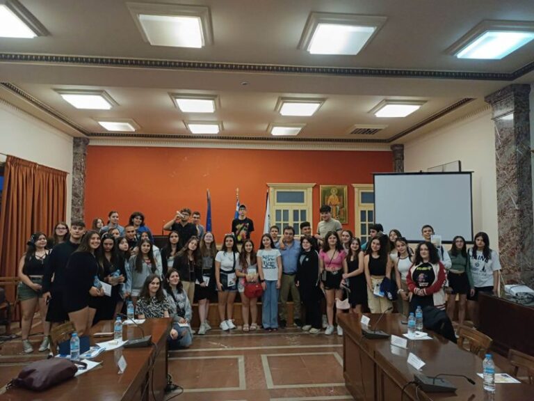 Επίσκεψη μαθητών και εκπαιδευτικών από τη Θεσσαλονίκη στον  Δήμαρχο Πύργου