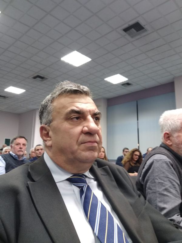Ο  Αντιπρόεδρος της ΔΕΥΑΠ Γ. Καραστέργιος στη Γενική Συνέλευση της Ε.Δ.Ε.Υ.Α.
