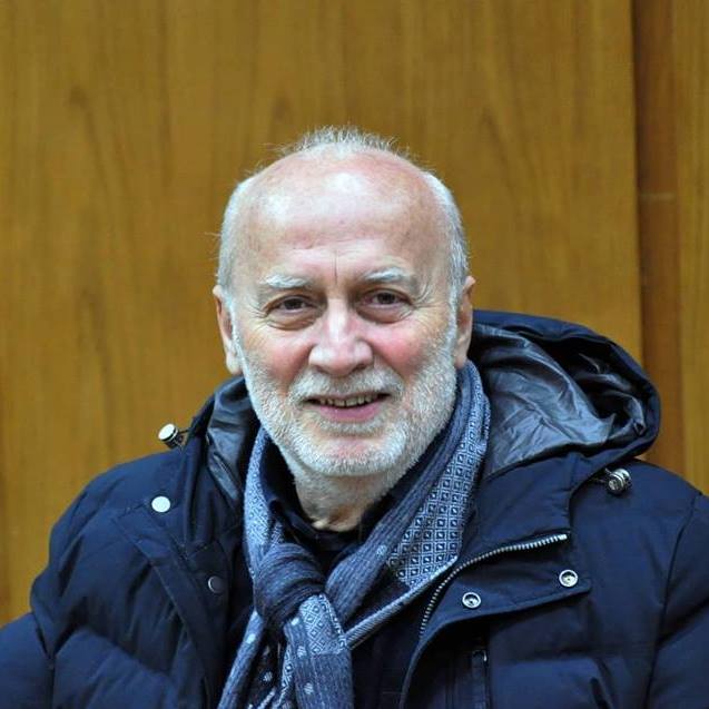 …και μιλάς;