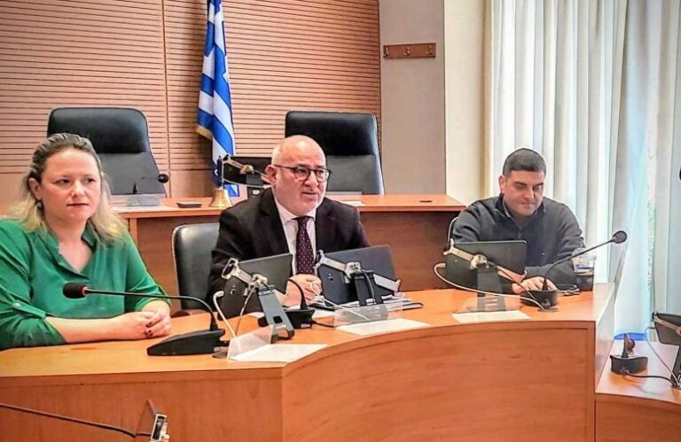 Ενημερωτική συνάντηση στην Περιφέρεια για την ανάρτηση αποφάσεων στο Κεντρικό Μητρώο Δημοσίων Συμβάσεων  (ΚΗΜΔΗΣ) και τη διαδικασία διενέργειας απευθείας αναθέσεων