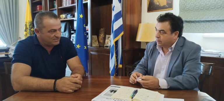Υποψήφιος με την παράταξη του Δημάρχου Πύργου ο Βασίλης Μαντάς – Παναγιώτης Αντωνακόπουλος: «Είμαστε στο σωστό δρόμο για μια καλύτερη πόλη»