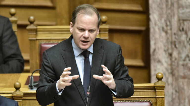Αντιπαράθεση Καραμανλή – Τσίπρα για την εθνική οδό Πατρών – Πύργου