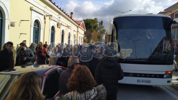 Ξεκίνησαν τα πρώτα λεωφορεία από τον Πύργο για την συγκέντρωση στο Βουπράσιο!