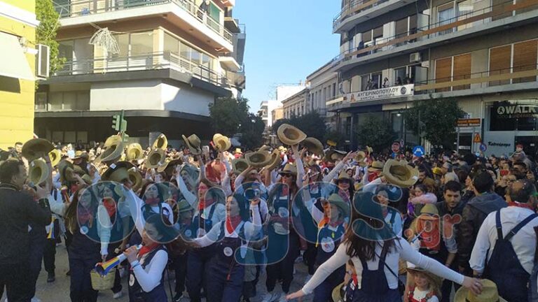 ΦΩΤΟ: Ολοκληρώθηκε η αποκριάτικη παρέλαση στον Πύργο – Το πανηγύρι συνεχίζεται!