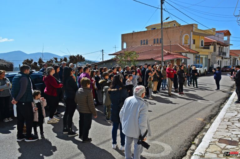 ‘’ΔΕΝ ΕΧΩ ΟΞΥΓΟΝΟ’’ : Συγκέντρωση από φορείς, συλλόγους και απλούς πολίτες και στη Νεά Φιγαλεία, στην επέτειο του σιδηροδρομικού δυστυχήματος των Τεμπών