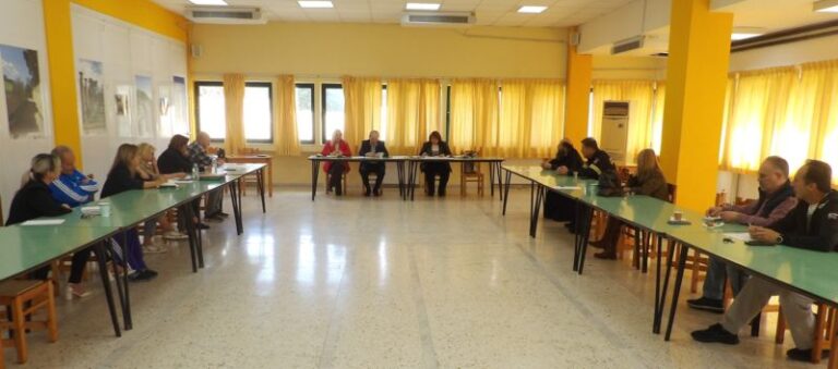 Σύσκεψη για την εθνική μας Επέτειο  έγινε στην πρ. Μαθητική Εστία Κρεστένων – Κάλεσμα Σάκη Μπαλιούκου στους μαθητές, για Λαϊκό Δρόμο Ανδριτσαίνης και Φεστιβάλ Δημιουργικής Έκφρασης