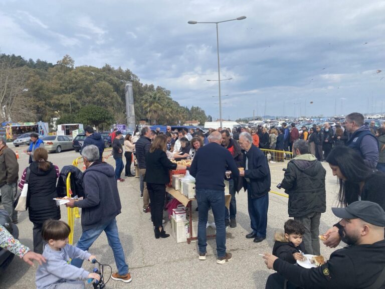 Πλήθος κόσμου στο Κατάκολο για τα Κούλουμα