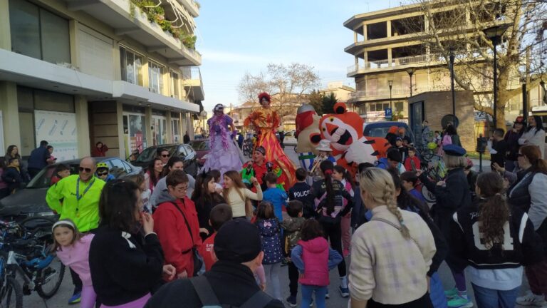 Μικροί και μεγάλοι απόλαυσαν βόλτα με το ποδήλατο στον Πύργο