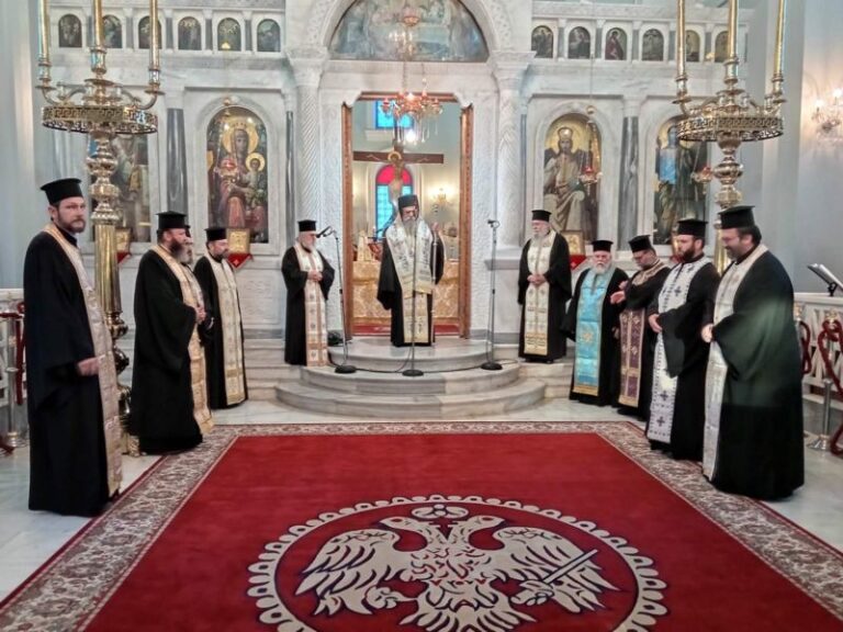 Δέηση πραγματοποιήθηκε στον Μητροπολιτικό Ναό Πύργου το Σάββατο και μνημόσυνο σε όλους τους Ναούς την Κυριακή για τα θύματα των τεμπών