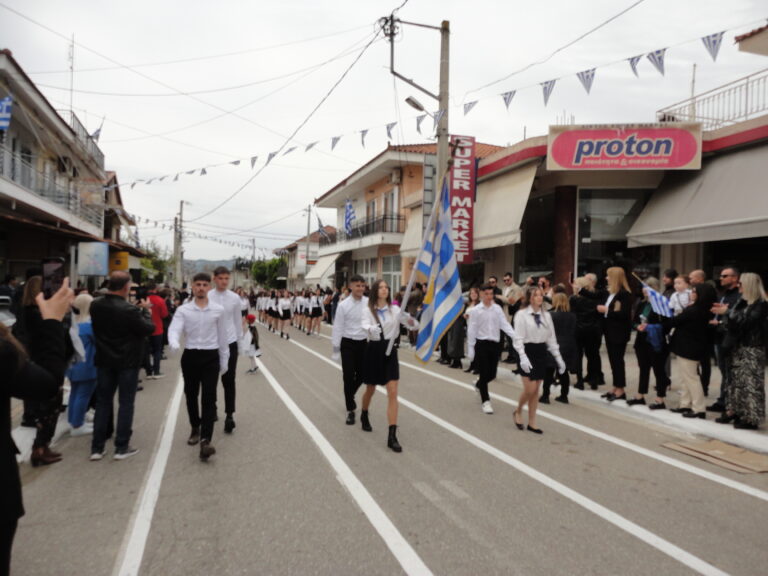 Καράτουλα: Με κάθε επισημότητα  πραγματοποιήθηκαν οι εκδηλώσεις για τον εορτασμό της εθνικής επετείου  της 25ης Μαρτίου.