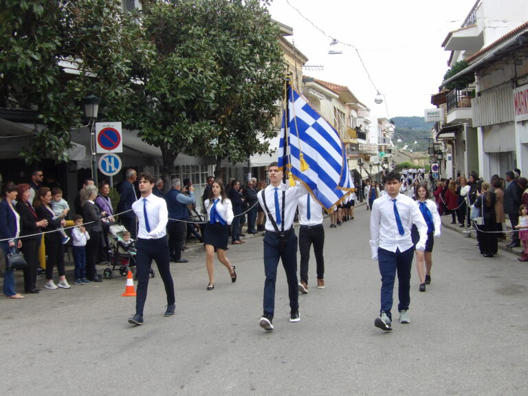 Κρέστενα: Έλαμψαν τα νιάτα στις εκδηλώσεις για τον εορτασμό της 25ης Μαρτίου