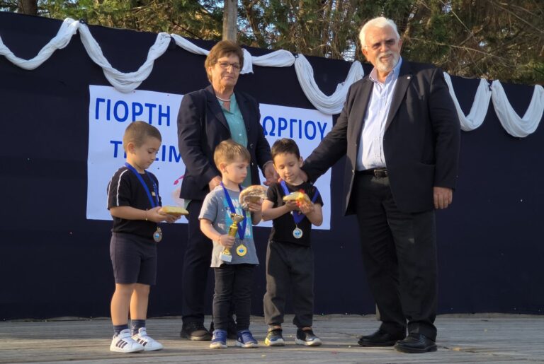 Το έθιμο της Κουλούρας αναβίωσε και φέτος -ανήμερα του αγίου Γεωργίου- στο Αυγείο του Δήμου Ήλιδας