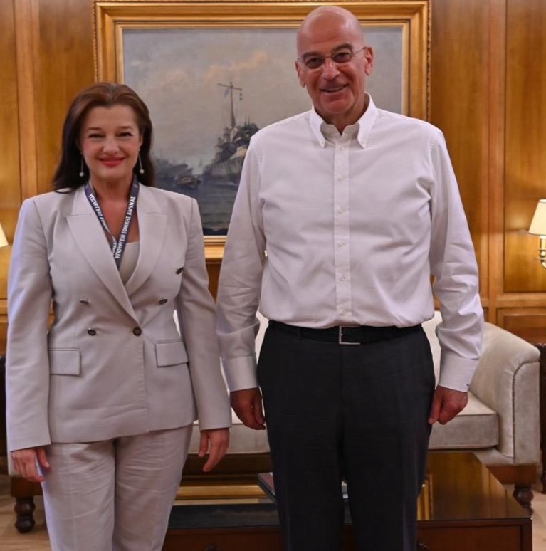 Η Διον. Αυγερινοπούλου για διεύρυνση αυξήσεων και στα Σώματα Ασφαλείας