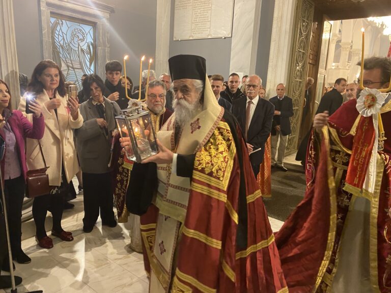 Με λαμπρότητα γιορτάστηκε η Ανάσταση στον Μητροπολιτικό Ιερό  Ναό Αγίου Νικολάου Πύργου