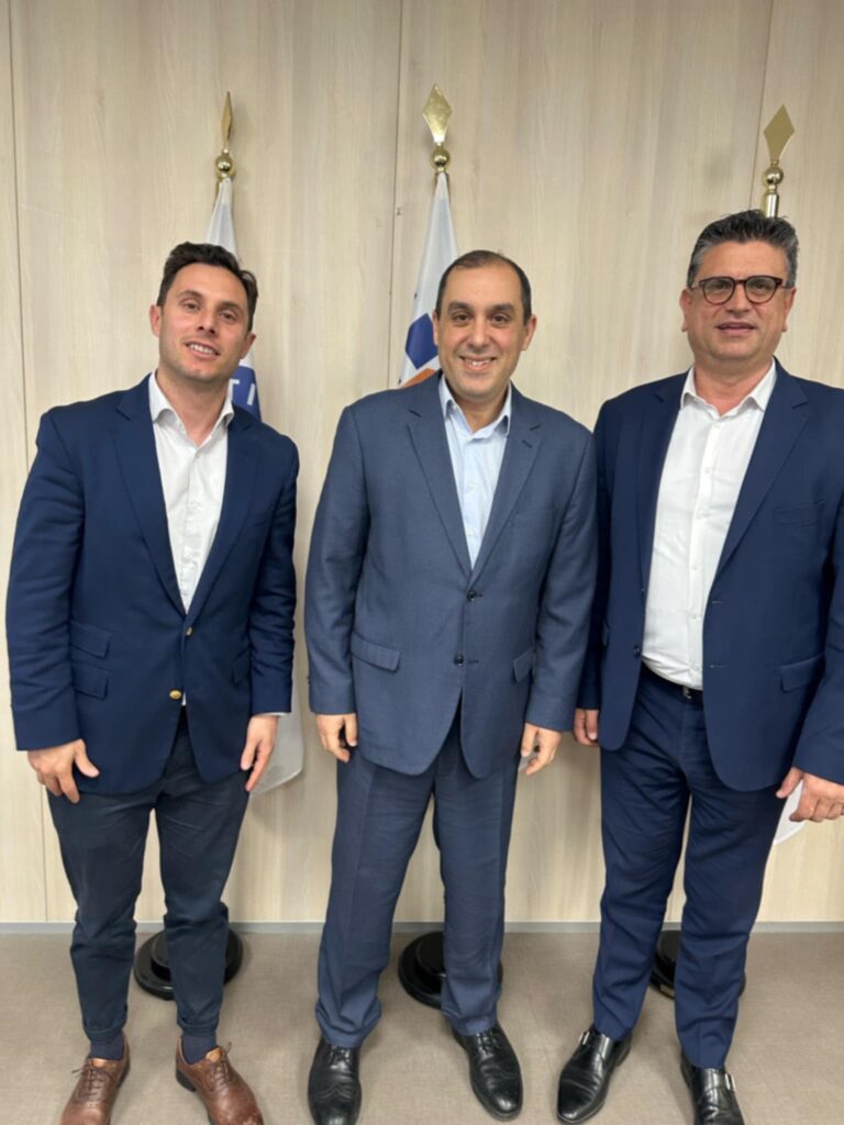 Συνάντηση Γιάννη Λέντζα με τον Υφυπουργό Κλιματικής Κρίσης και Πολιτικής Προστασίας Κώστα Κατσαφάδο – Εξασφάλιση χρηματοδότησης ύψους 325.000 ευρώ για αναγκαία έργα αποκατάστασης