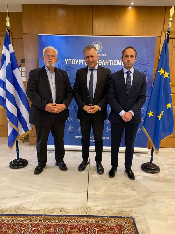 Με την αμέριστη συμπαράσταση της Πολιτείας η διεκδίκηση των Παγκόσμιων Παιδικών Αγώνων του 2027 από τους Δήμους Ολυμπίας και Ήλιδας – Ενθουσιάστηκε ο αν. Υπουργός Αθλητισμού Γ. Βρούτσης κατά τη συνάντηση με τους δύο δημάρχους Άρ. Παναγιωτόπουλο και Χρ.Χριστοδουλόπουλο 