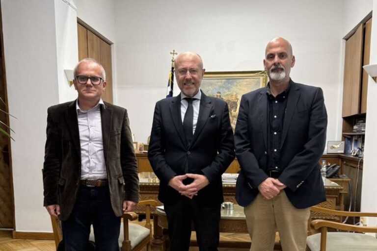 Οι προκλήσεις στην ψυχική υγεία και ιδιαίτερα η πρόληψη της άνοιας στο επίκεντρο της συνάντησης του Αναπλ. Περιφερειάρχη, Χαράλαμπου Μπονάνου με τον Υφυπουργό Υγείας, Δημήτρη Βαρτζόπουλο