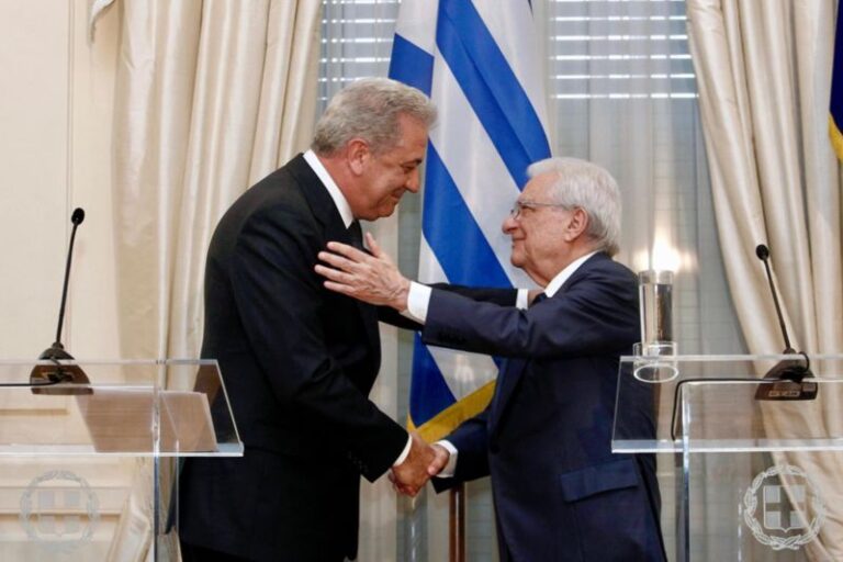 Δήλωση Δημήτρη Αβραμόπουλου για τον θάνατο του Πέτρου Μολυβιάτη