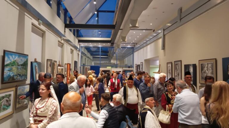 Η πόλη της Αμαλιάδας τίμησε τον ζωγράφο Kristo Defrim Hasa – Ανακηρύχθηκε Επίτιμος Δημότης Ήλιδας για τα 33 χρόνια προσφοράς του